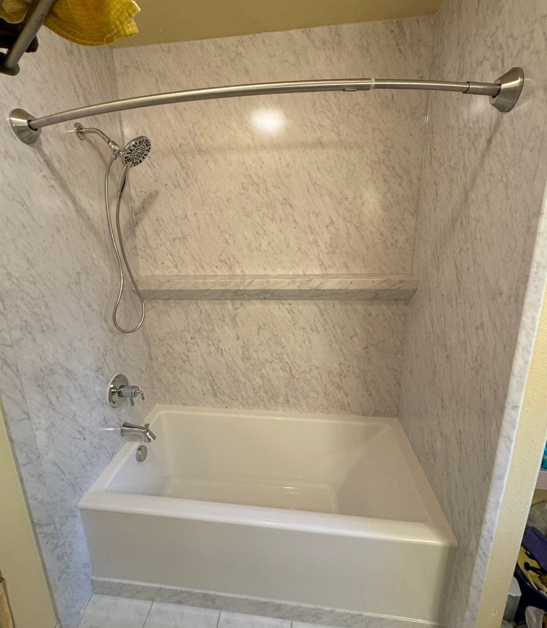 Bath & Shower Combo, Densmore Ave N, Seattle, WA 98103