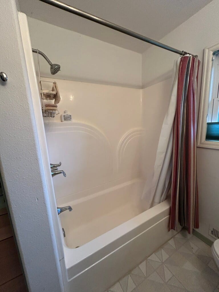 Before - Shower Installation, SW 46th Pl, Portland, OR 97221