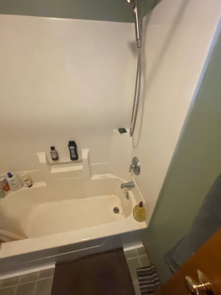Before - Tub To Shower Conversion, N 15th, Lincoln, NE 68521