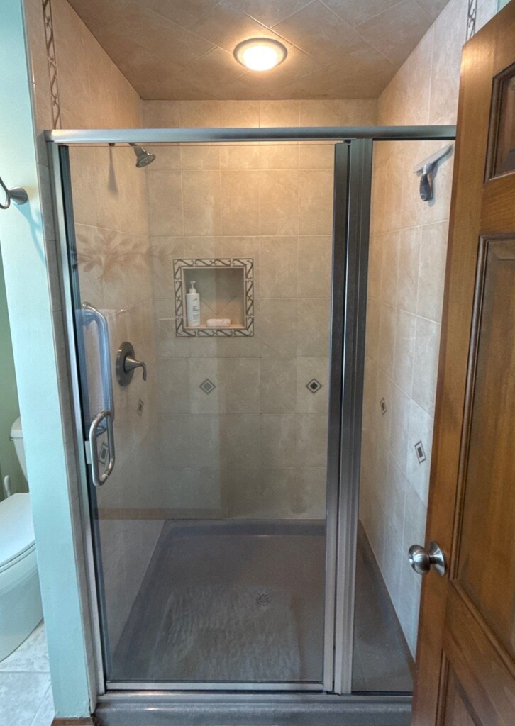 Before - Shower Remodel, Blackthorn Dr, Rockford, IL 61107