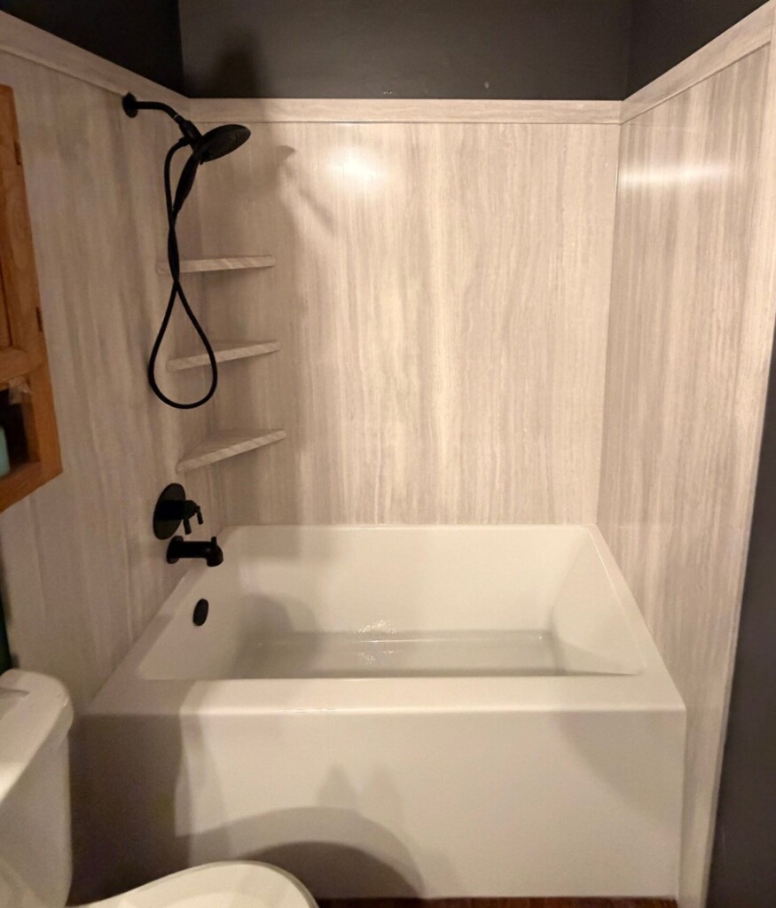 After - Bath & Shower combo, Callan Dr, Indianapolis, IN 46254