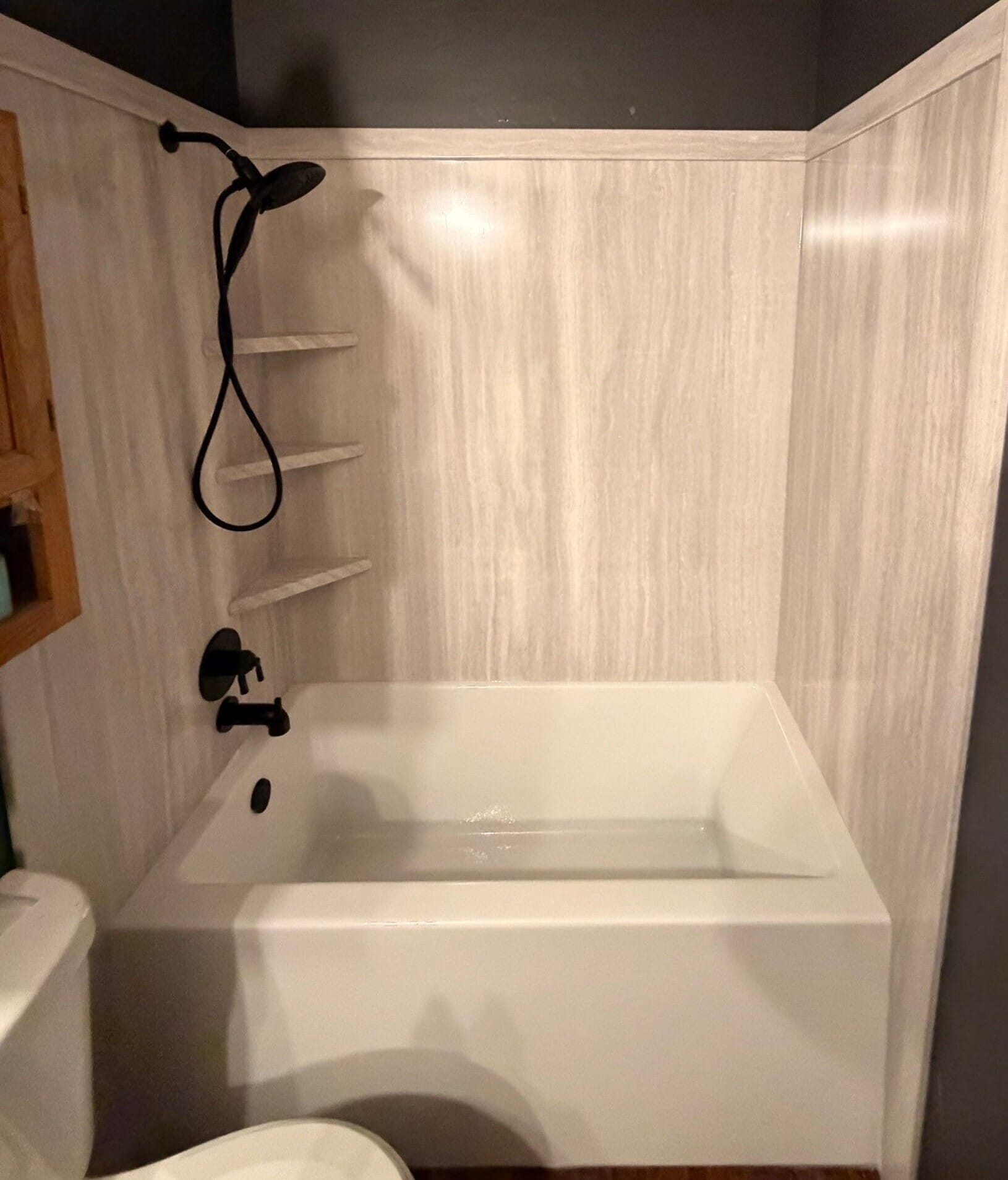 Bath & Shower combo, Callan Dr, Indianapolis, IN 46254