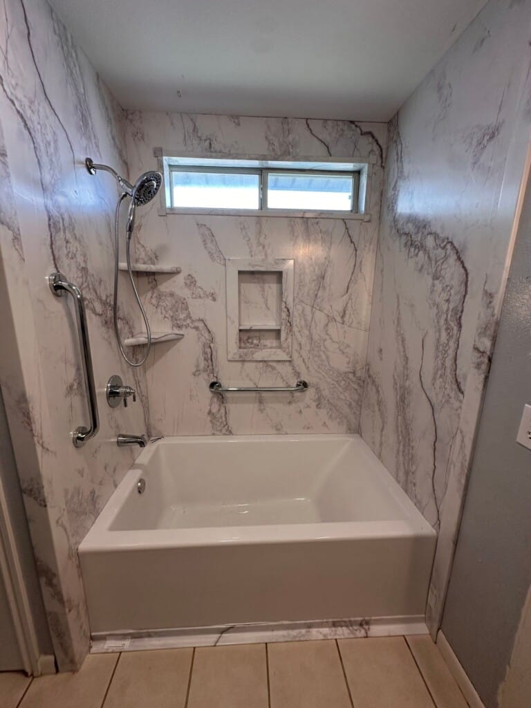 After - Bath & Shower Combo, Mohican St, Round Rock, TX 78665