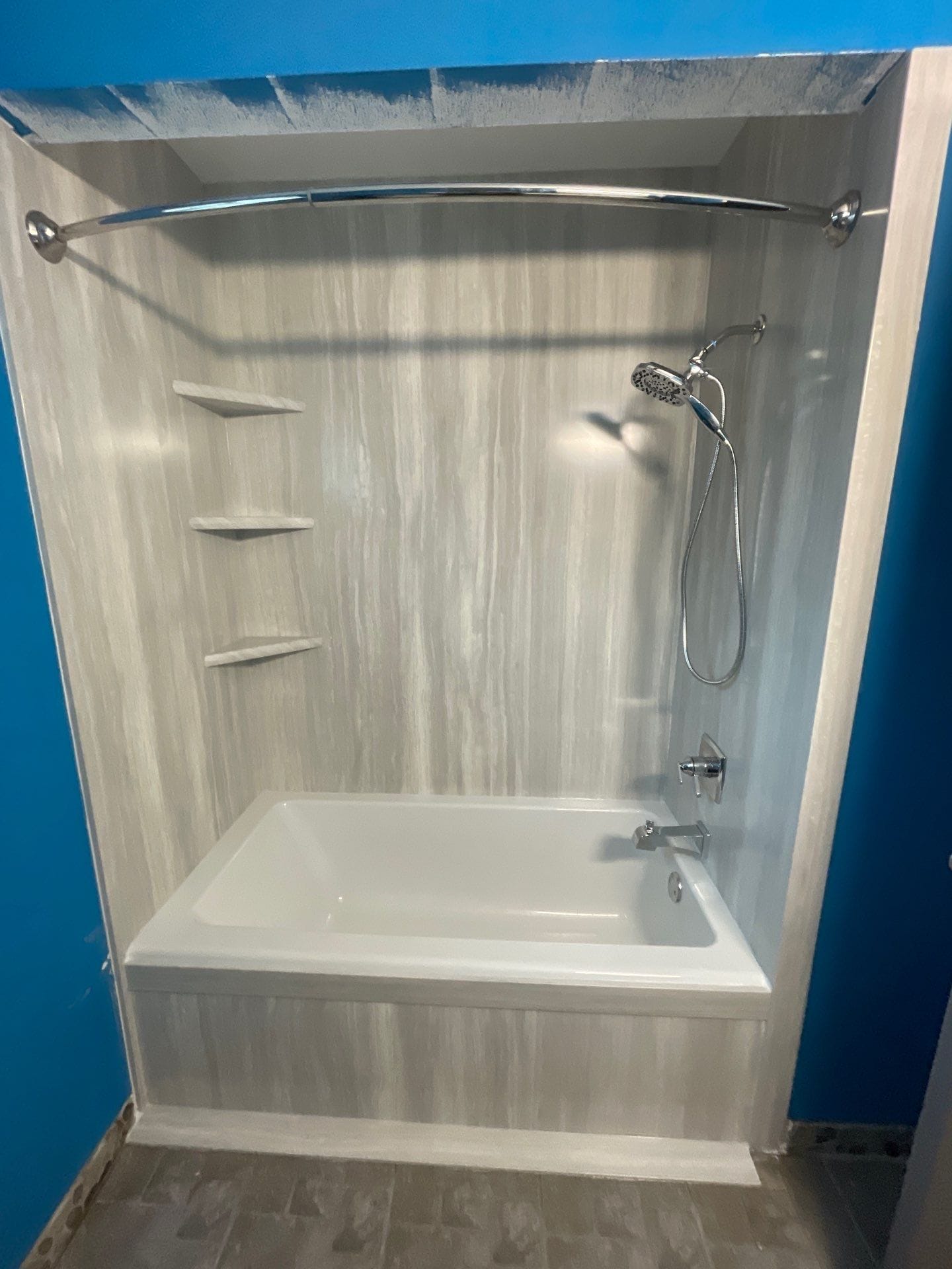 Bath & Shower Combo, Marilyn Dr, Warren, MI 48093