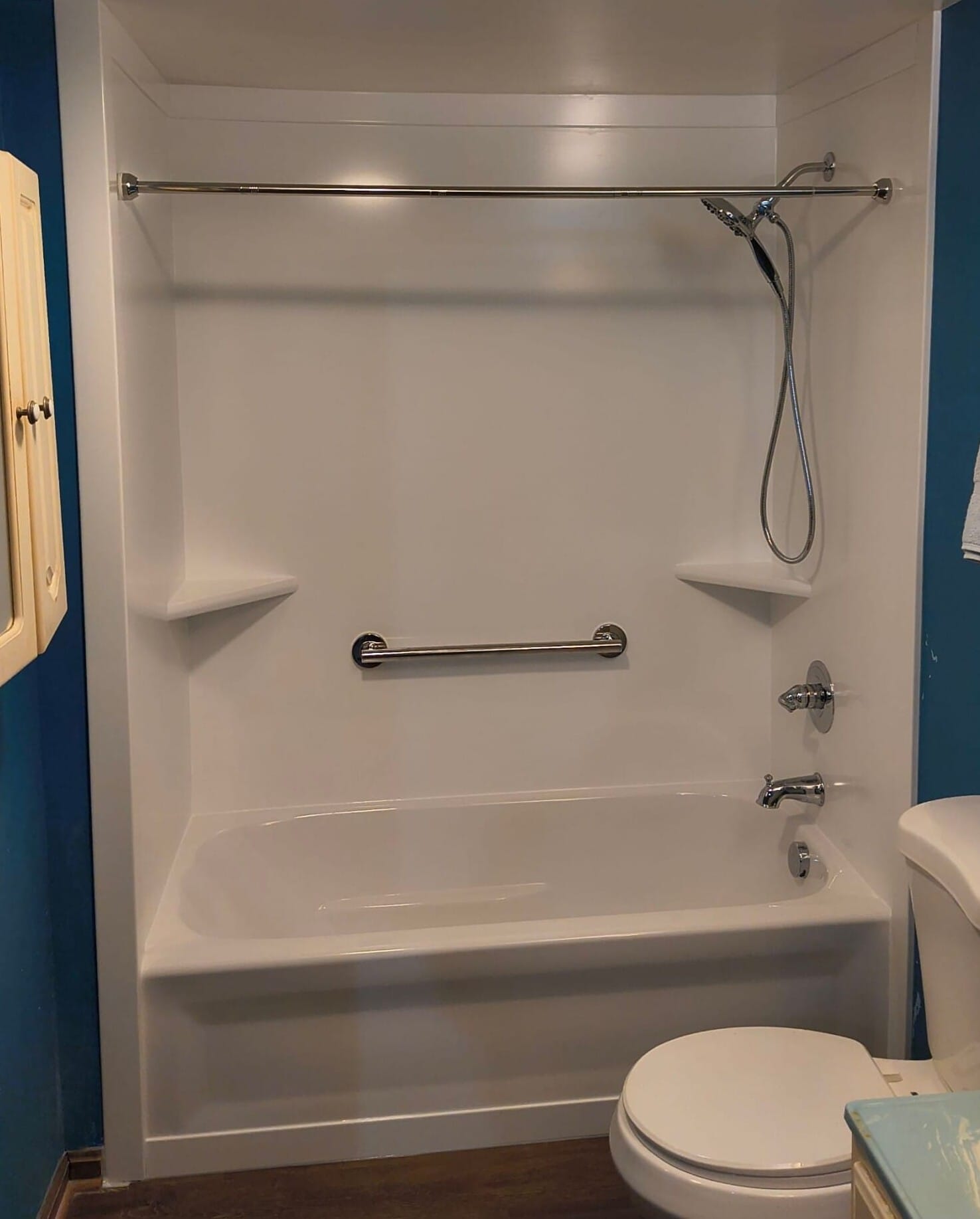 Bath & Shower Combo, Liberty Rd N, Powell, OH 43065