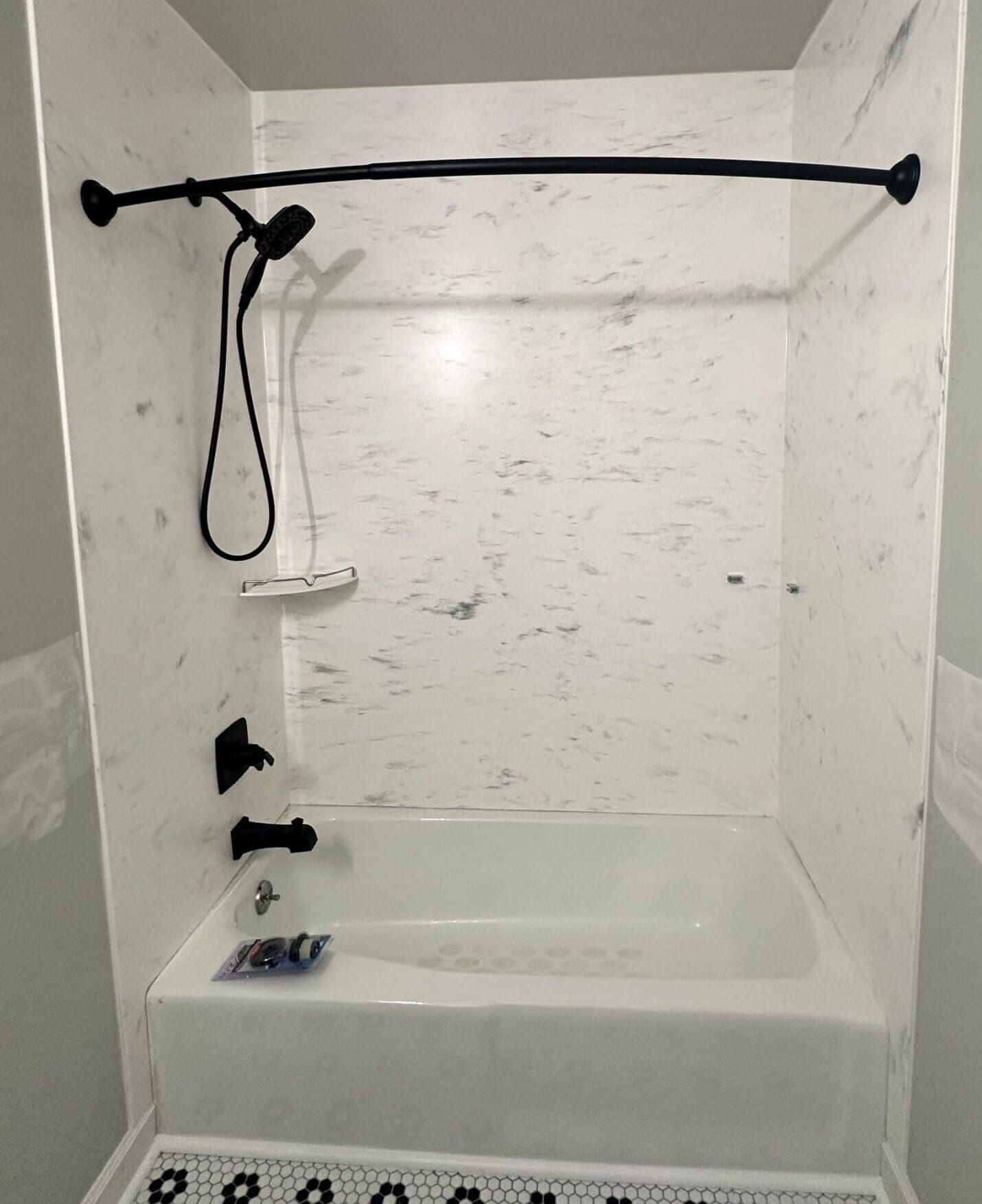 Bath & Shower Combo, Foxfield Ln, Matthews, NC 28105