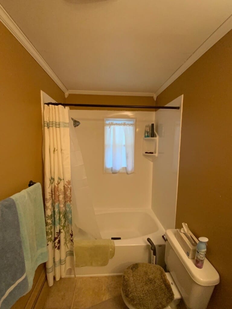 Before - Bath & Shower Combo, Westover Pass, Grand Blanc, MI 48439