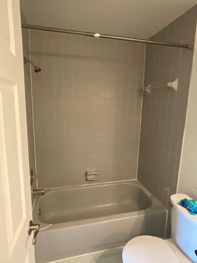 Before - Bath & Shower Combo, 93rd Terrace N, # 501, Pinellas Park, FL 33782
