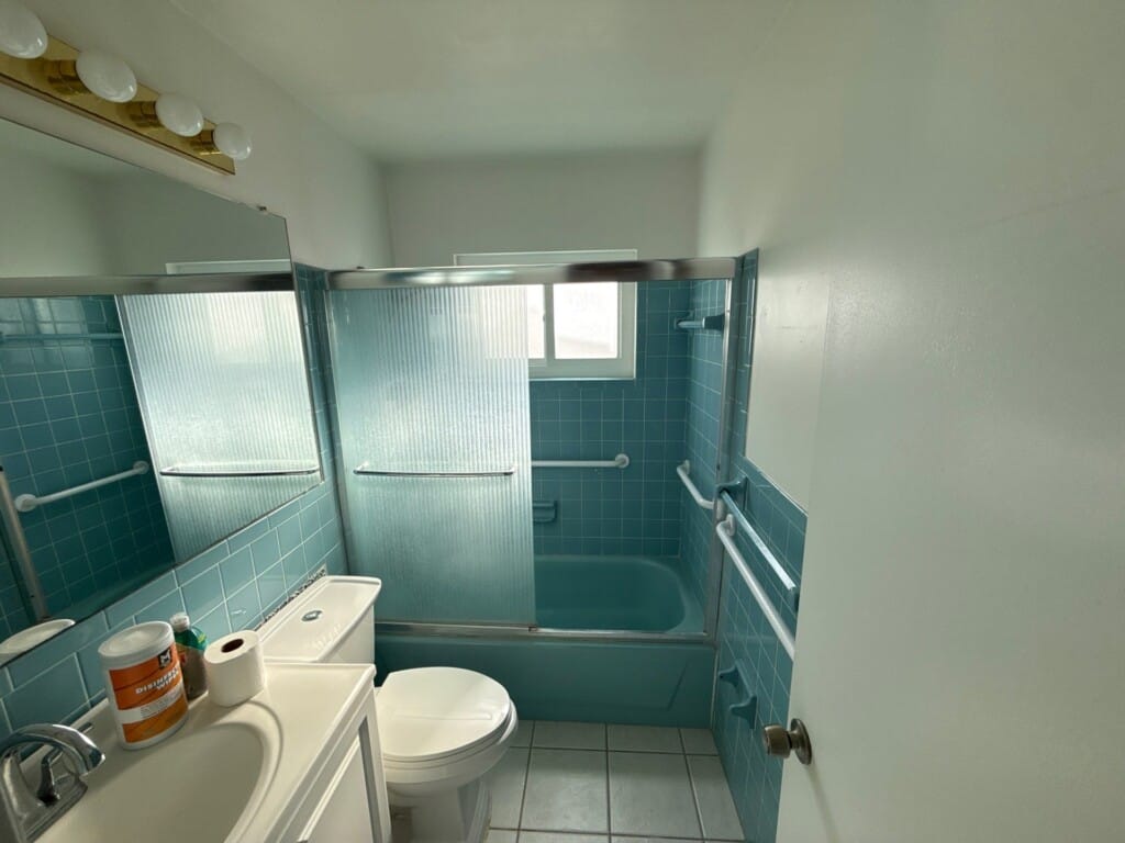 Before - Tub To Shower Conversion, 99th Ave N, Pinellas Park, FL 33782