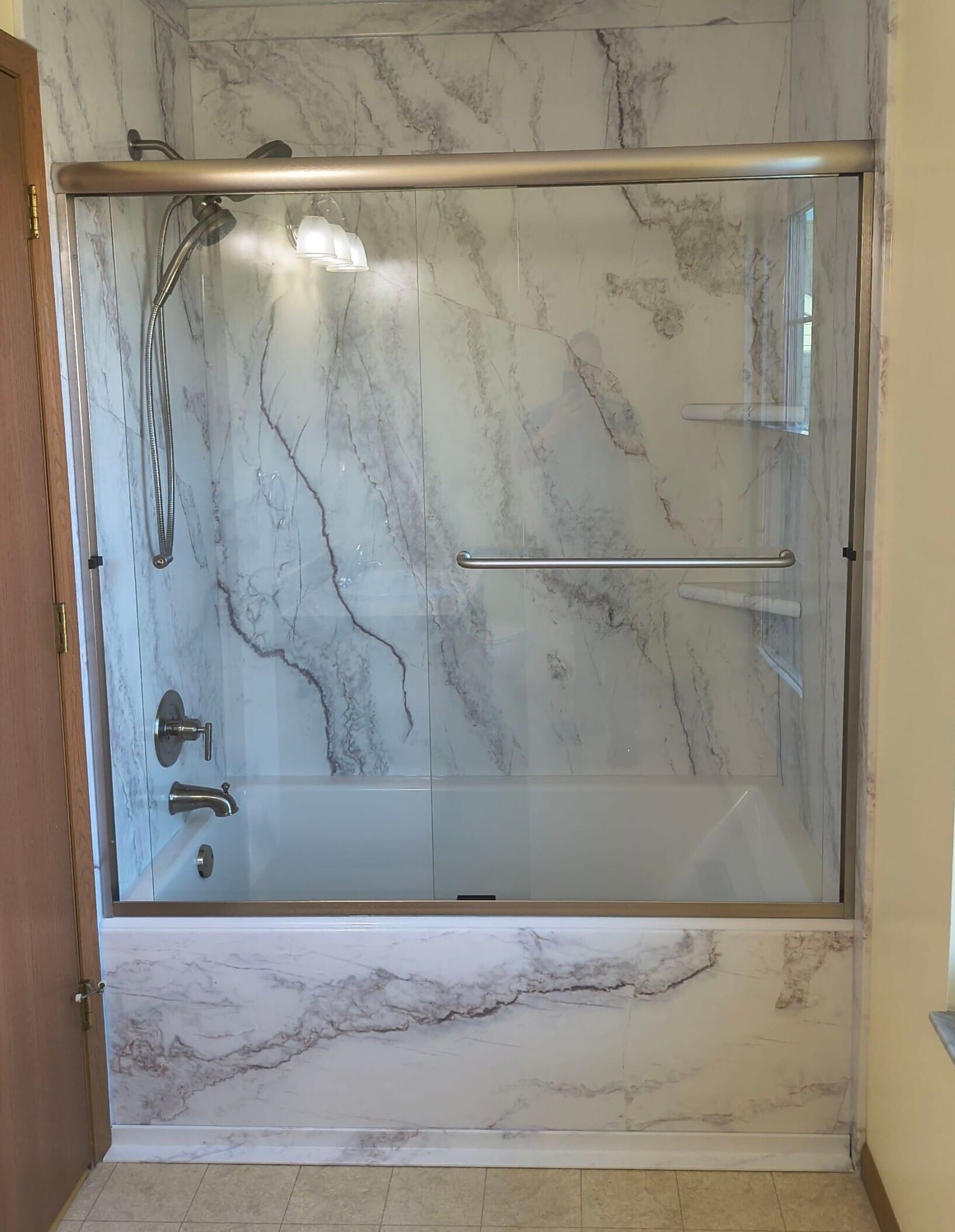 Bath & Shower Combo, Costigan Rd, Grove City, OH 43123