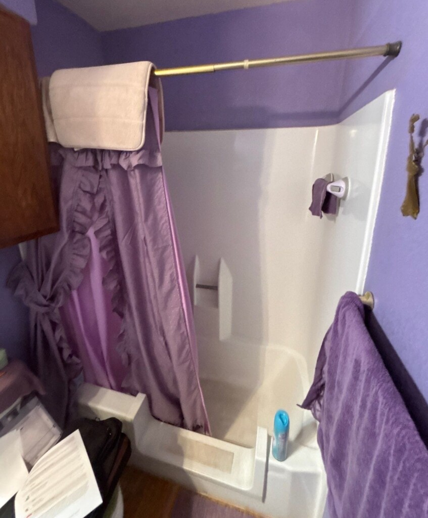 Before - Walk-in Shower Install, Teasdale Ter, Austin, TX 78753