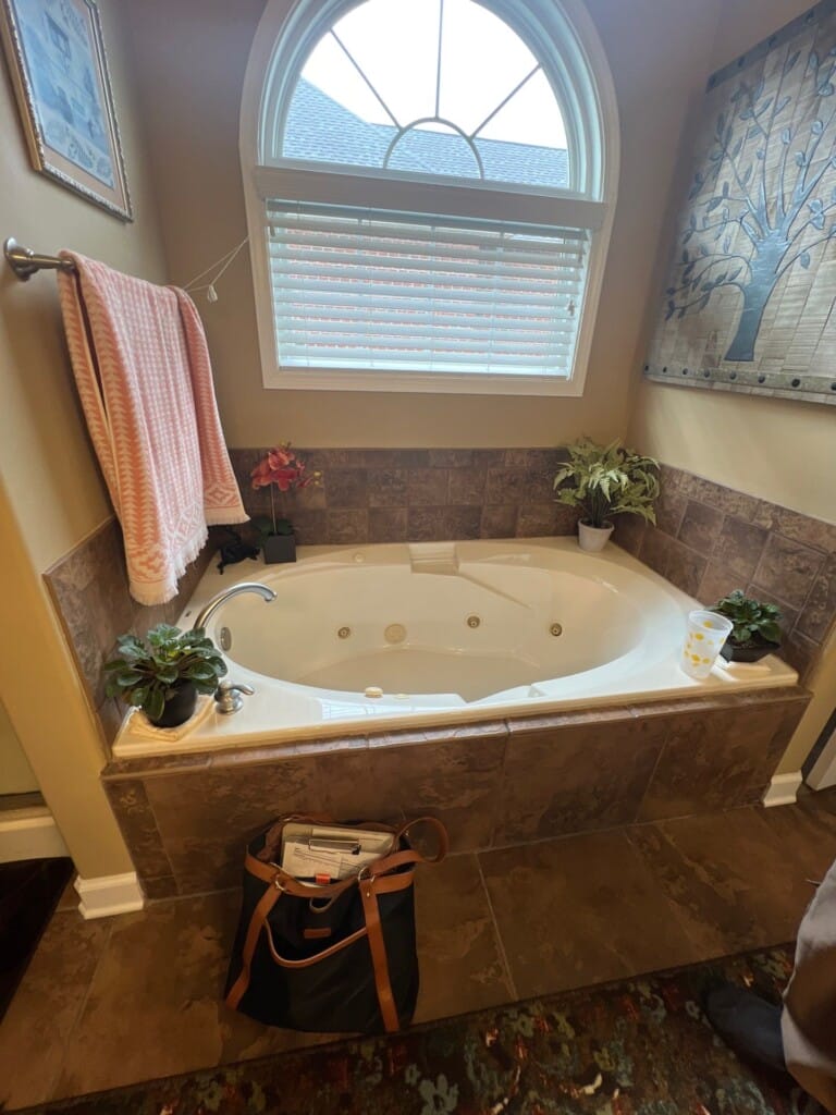 Before - Walk-in Shower Install, Golf Villa Dr, Greeneville, TN 37743