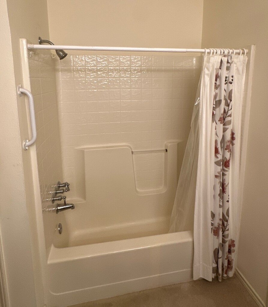 Before - Walk-in Shower Install, Monique Ct, Cedar Hill, TX 75104