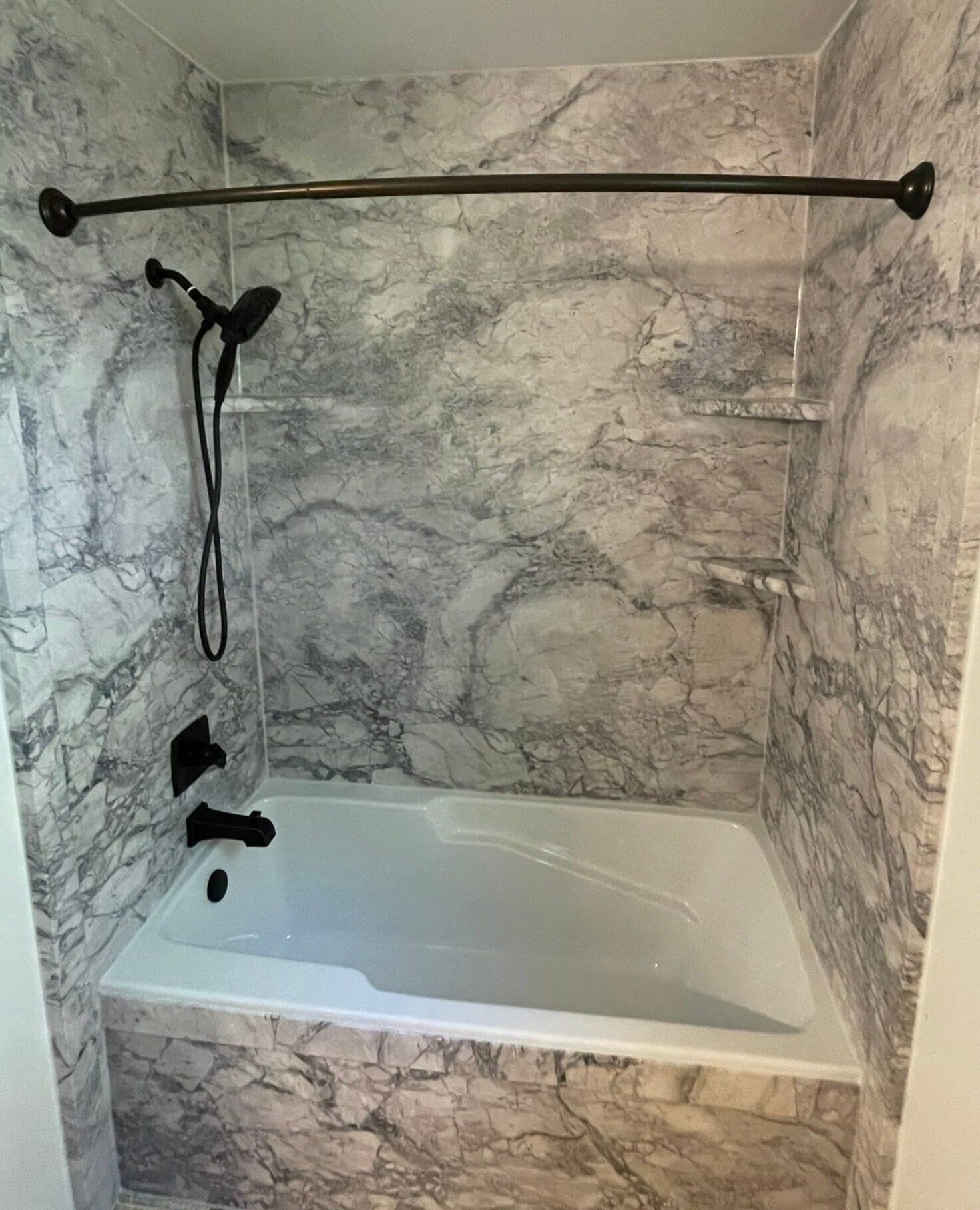 New Bathtub Installation, Staunton Dr, Swartz Creek, MI 48473