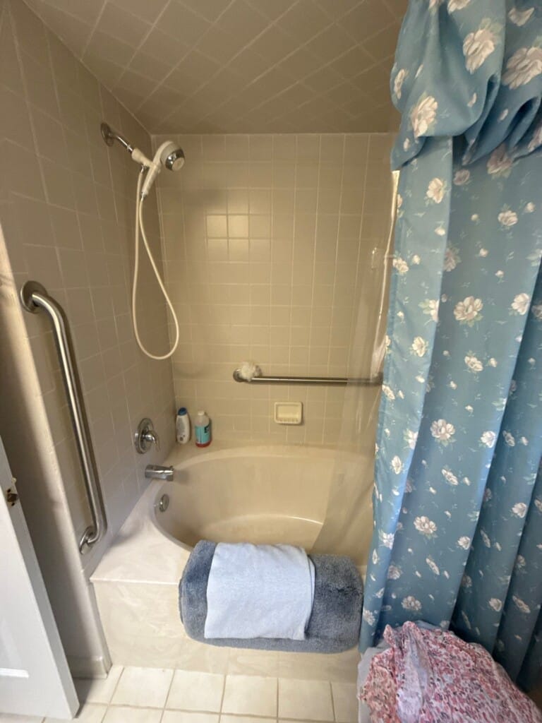 Before - Walk-in Shower Install, Broadwater Dr, Jacksonville, FL 32225