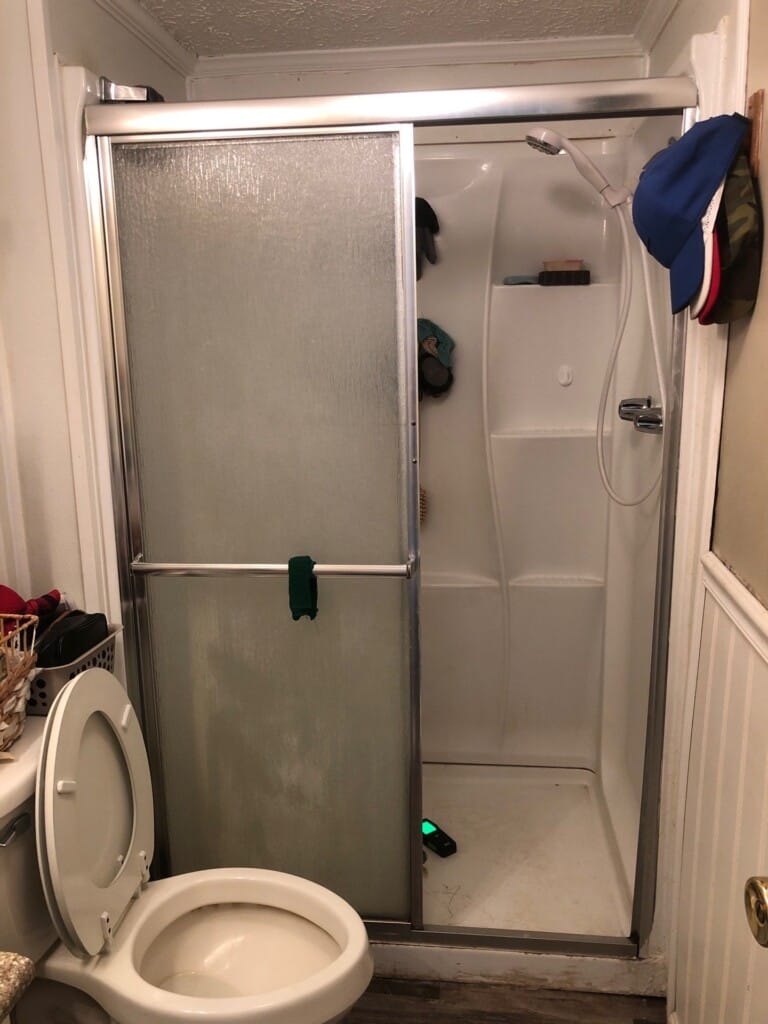 Before - Shower Remodel, Hilltop Rd, Waterloo, IA 50701
