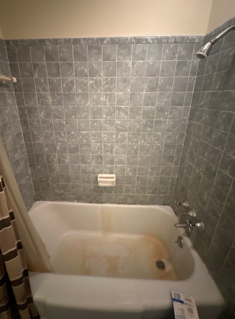 Before - New Bathtub Installation, Haney Dr, Austin, TX 78723