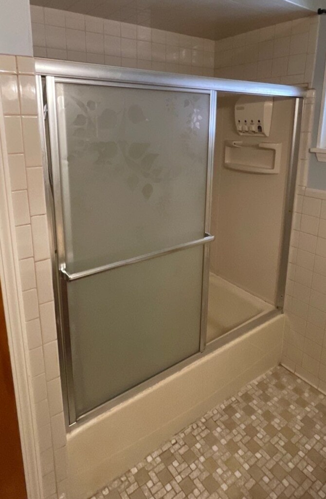 Before - Walk-in Shower Install, Newport Dr, Warren, MI 48088