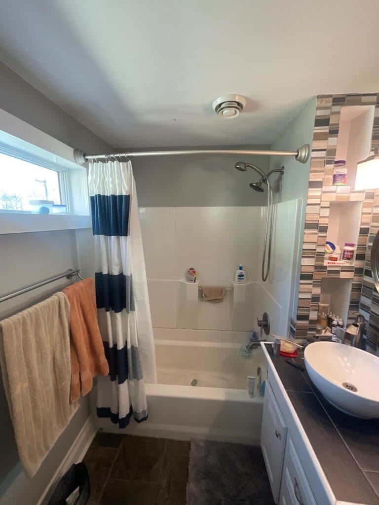 Before - New Bathtub Installation, 26th Ave S, Minneapolis, MN 55406