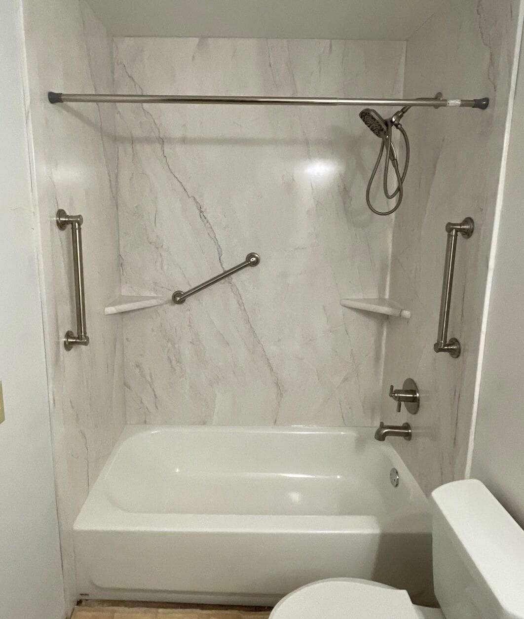 New Bathtub Installation, Melrose Ave, Lincoln, NE 68506
