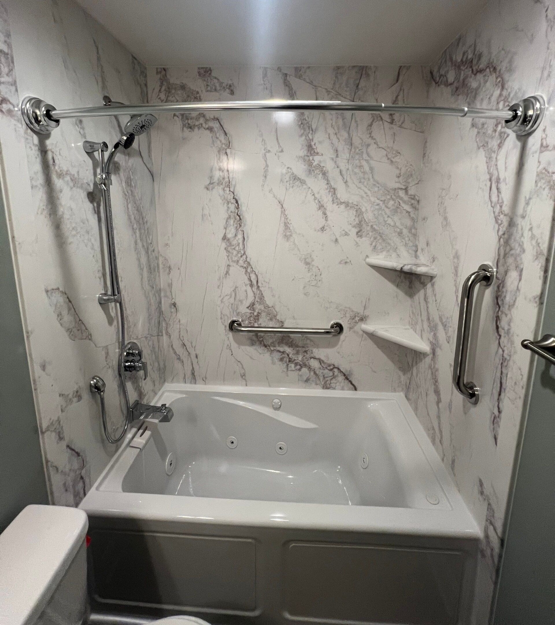 New Bathtub Installation, S Pascal St, Olathe, KS 66061