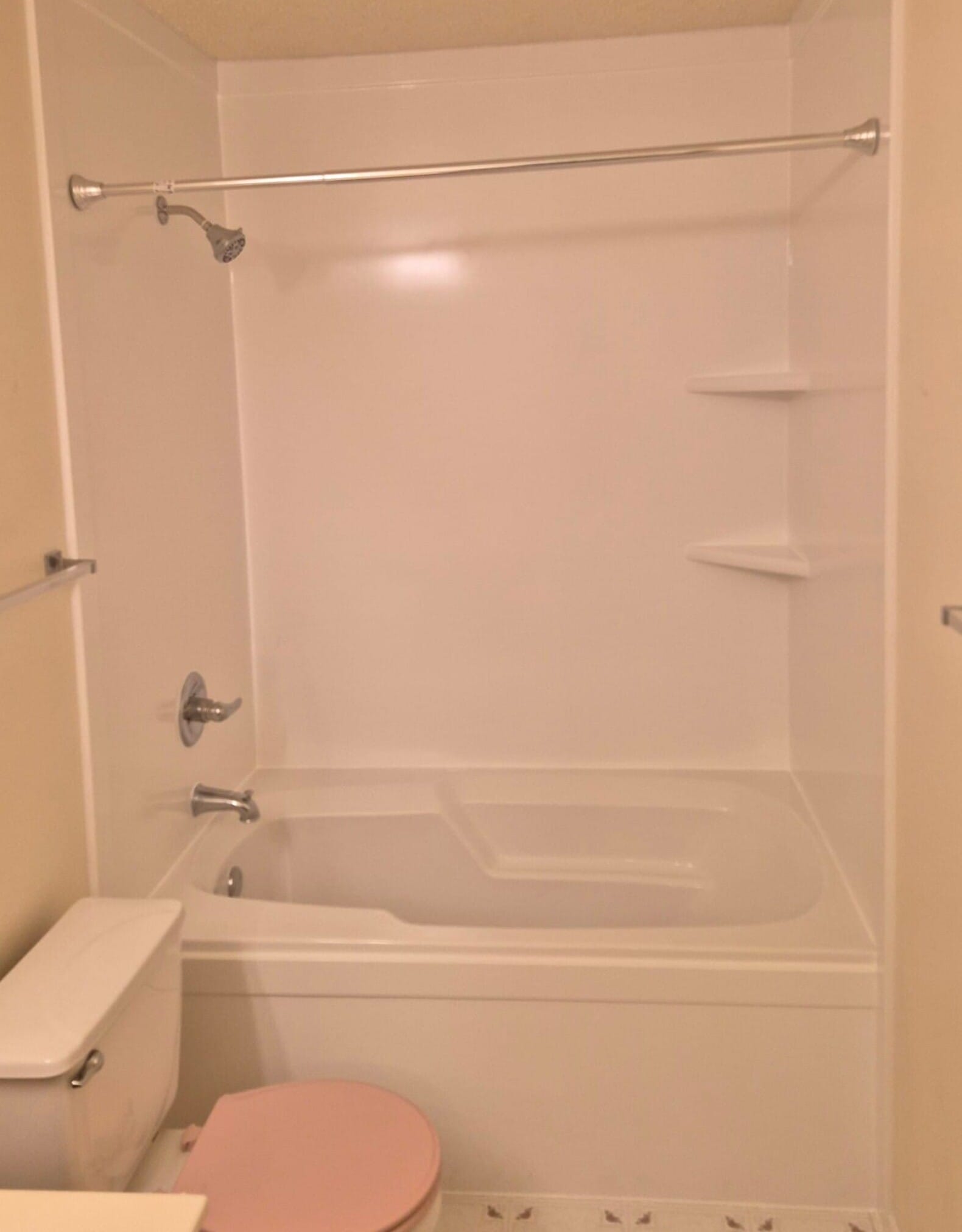 New Bathtub Installation, Caddington Drive, Converse, TX 78109