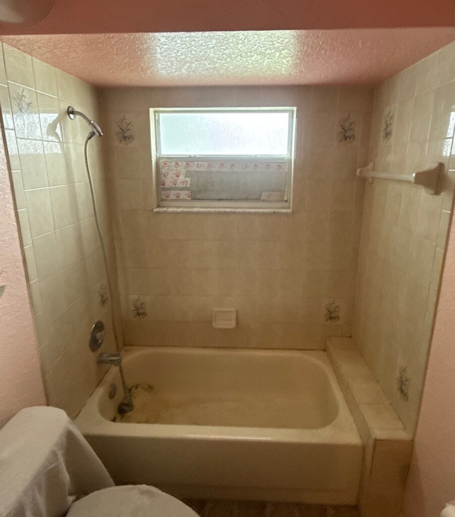 Before - Tub To Shower Conversion, Natoma St, Spring Hill, FL 34606