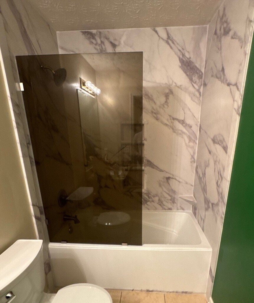 After - Bath & Shower Combo, Crestview Dr, Center Point, IA 52213