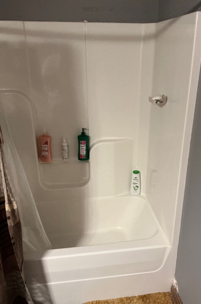 Before - Walk-in Shower Install, Fairbanks Court, Lincoln, NE 68516