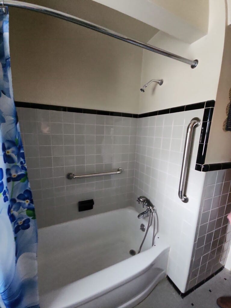 Before - Walk-in Shower Install, Chippewa St, Clawson, MI 48017