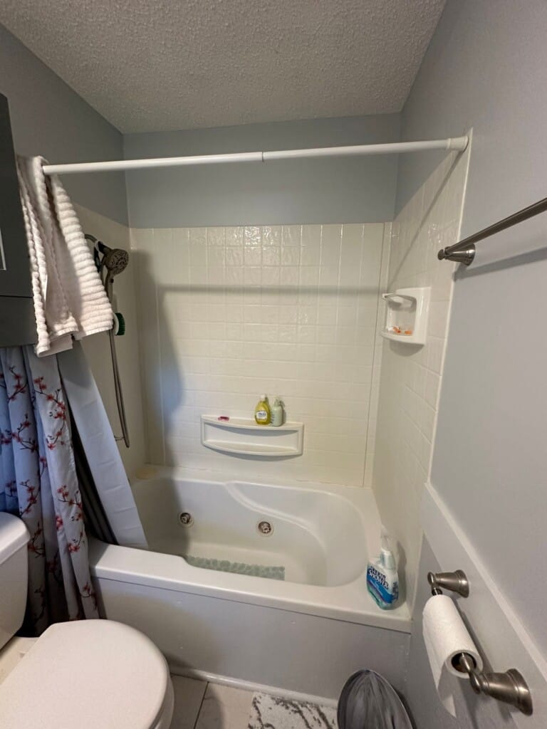 Before - Walk-in Shower Install, San Carlos Cir, Lafayette, LA 70506