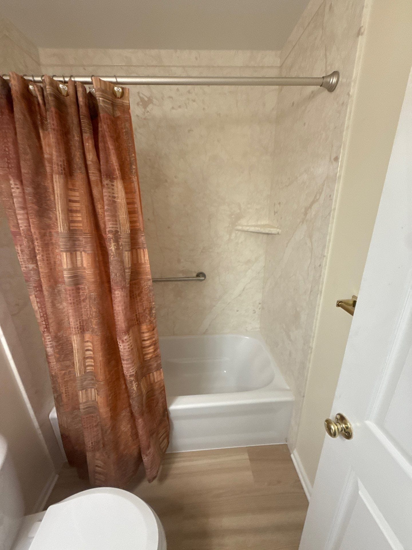 New Bathtub Installation, Cypress Point Rd, Alexandria, VA 22312