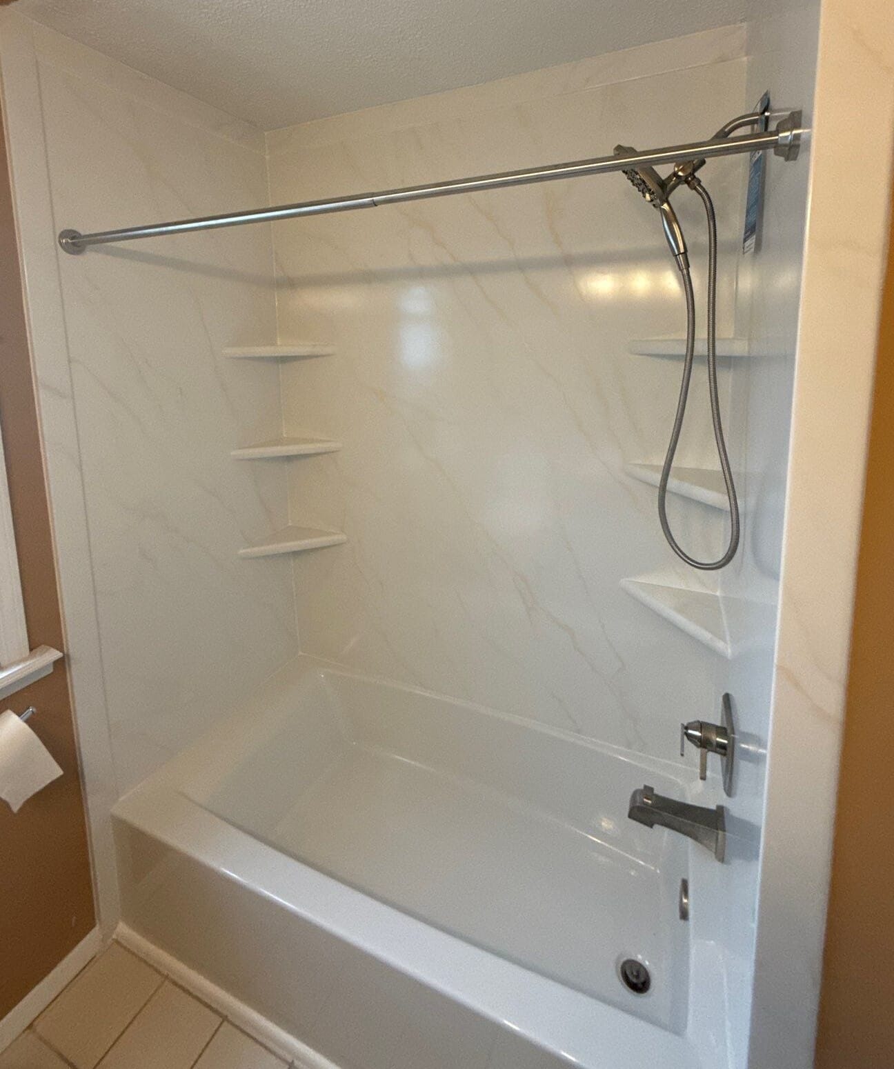 New Bathtub Installation, Linabury Ave, Waterford, MI 48328