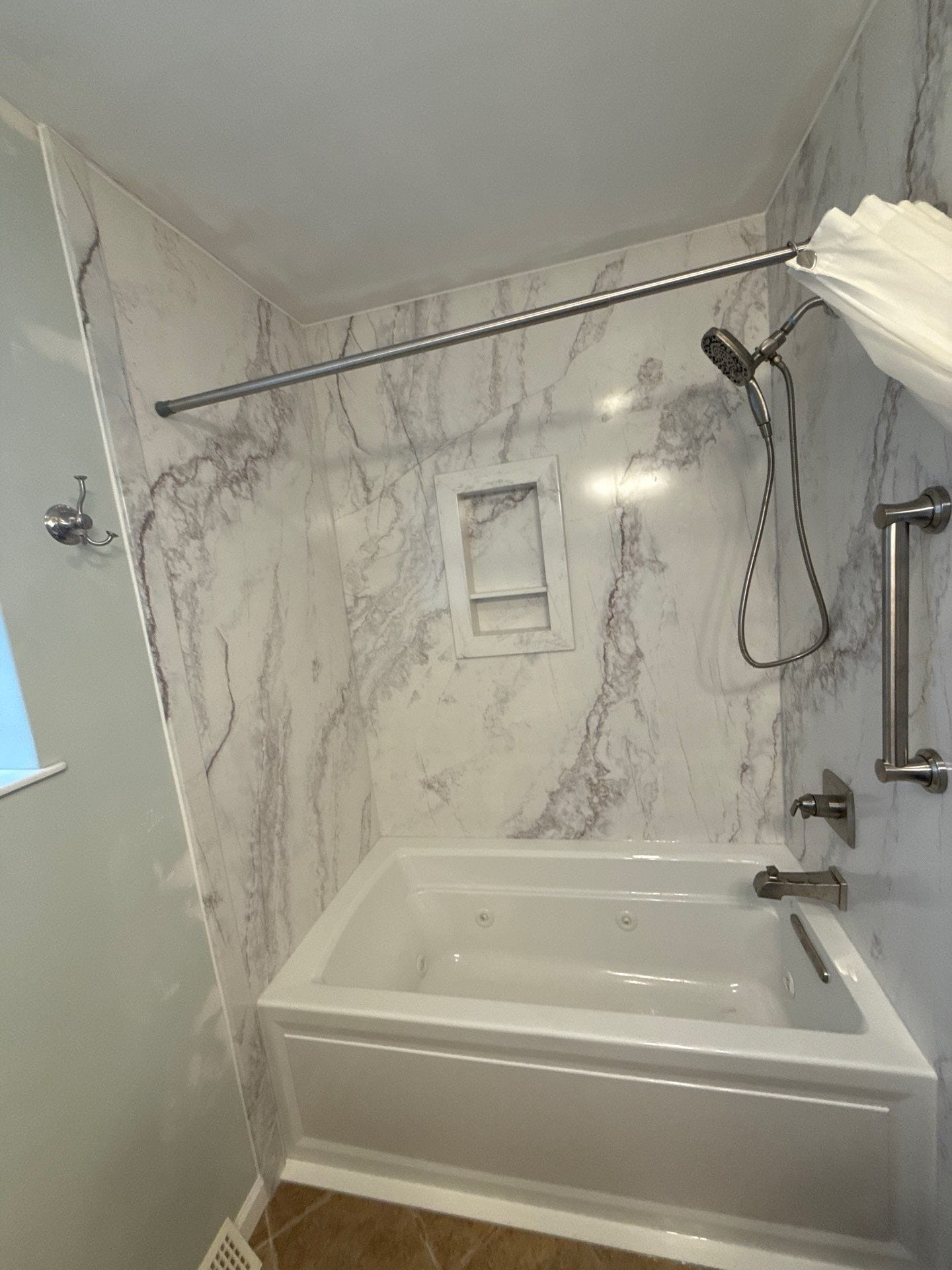 New Bathtub Installation, W Seward St, Niles, IL 60714