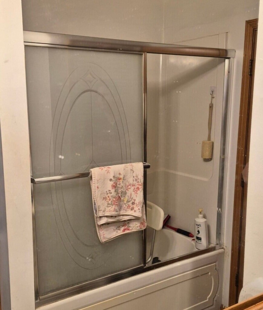 Before - New Bathtub Installation, E Miller Rd, Midland, MI 48640