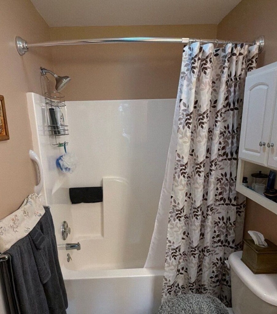 Before - Tub To Shower Conversion, Lee Ann Ct, Enola, PA 17025