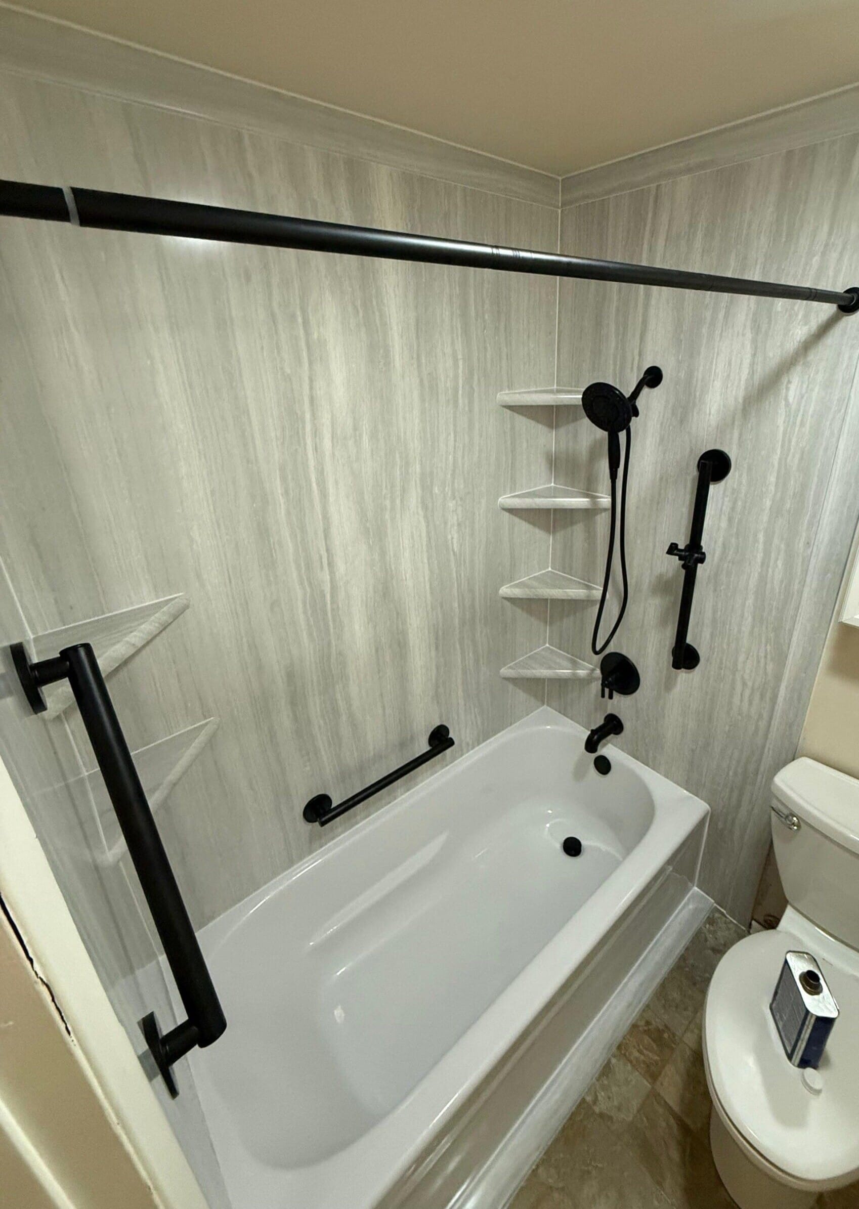 New Bathtub Installation, Aurora Ave N #311, Shoreline, WA 98133