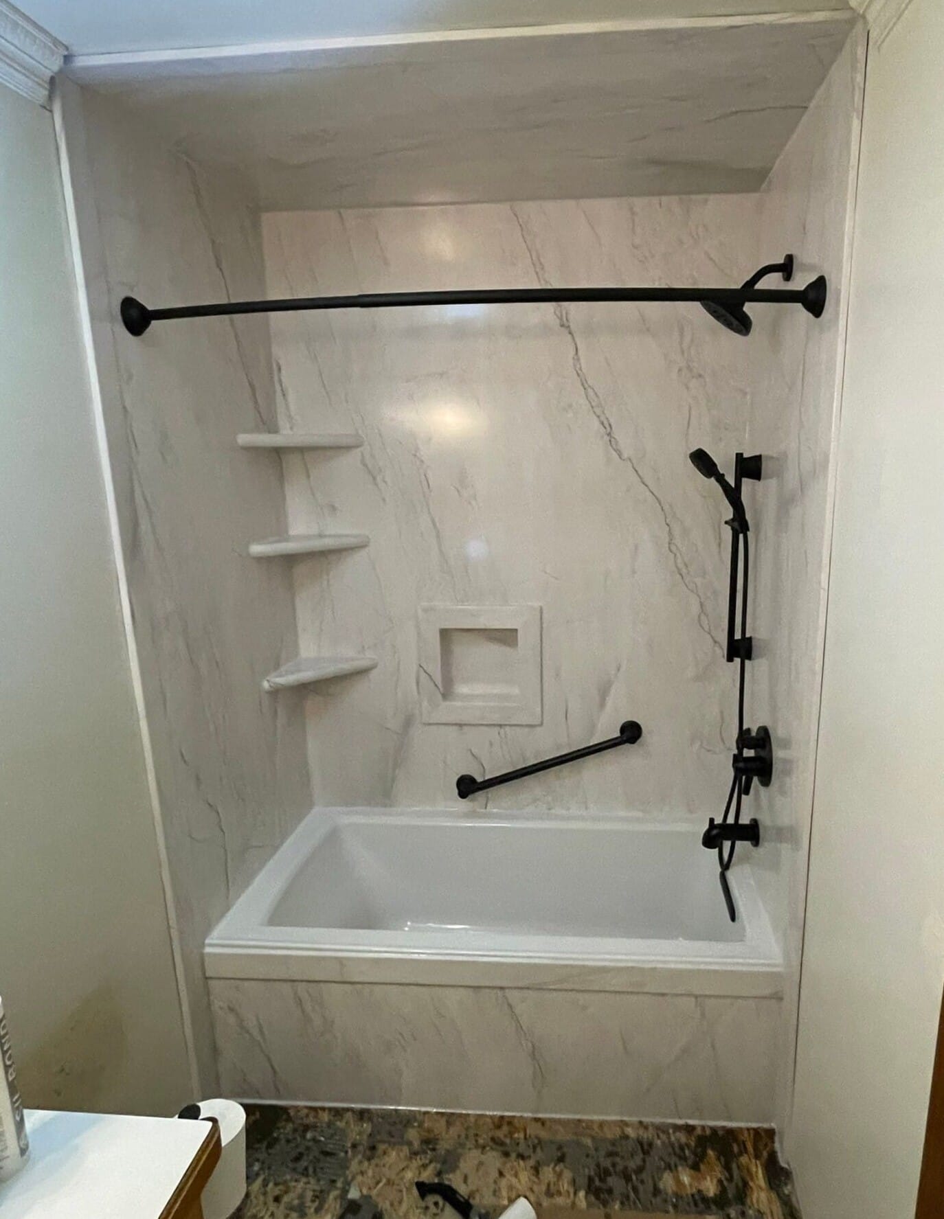 New Bathtub Installation, Cherokee Trail, Lapeer, MI 48446