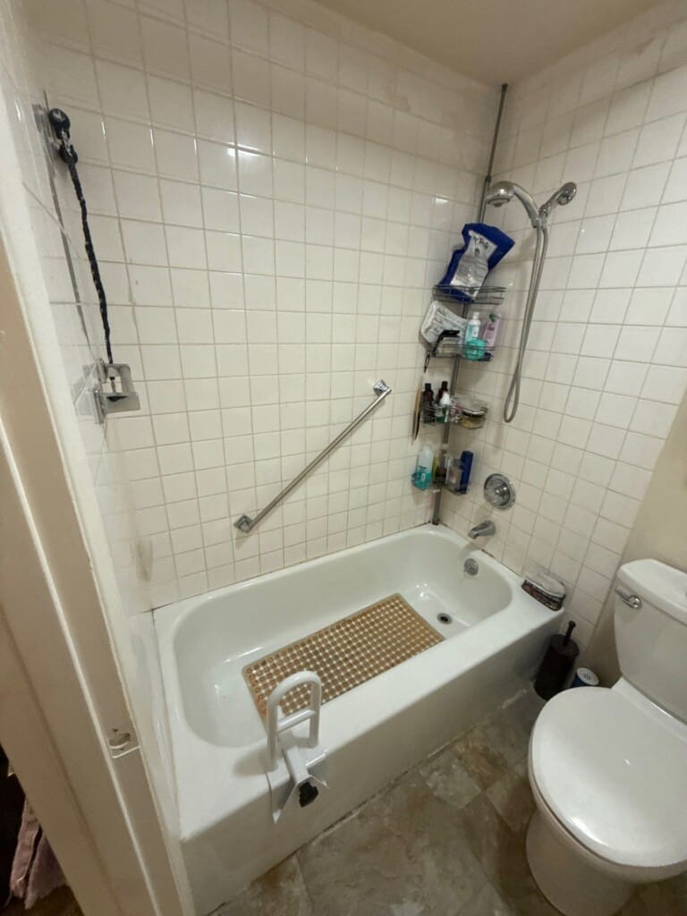 Before - New Bathtub Installation, Aurora Ave N #311, Shoreline, WA 98133
