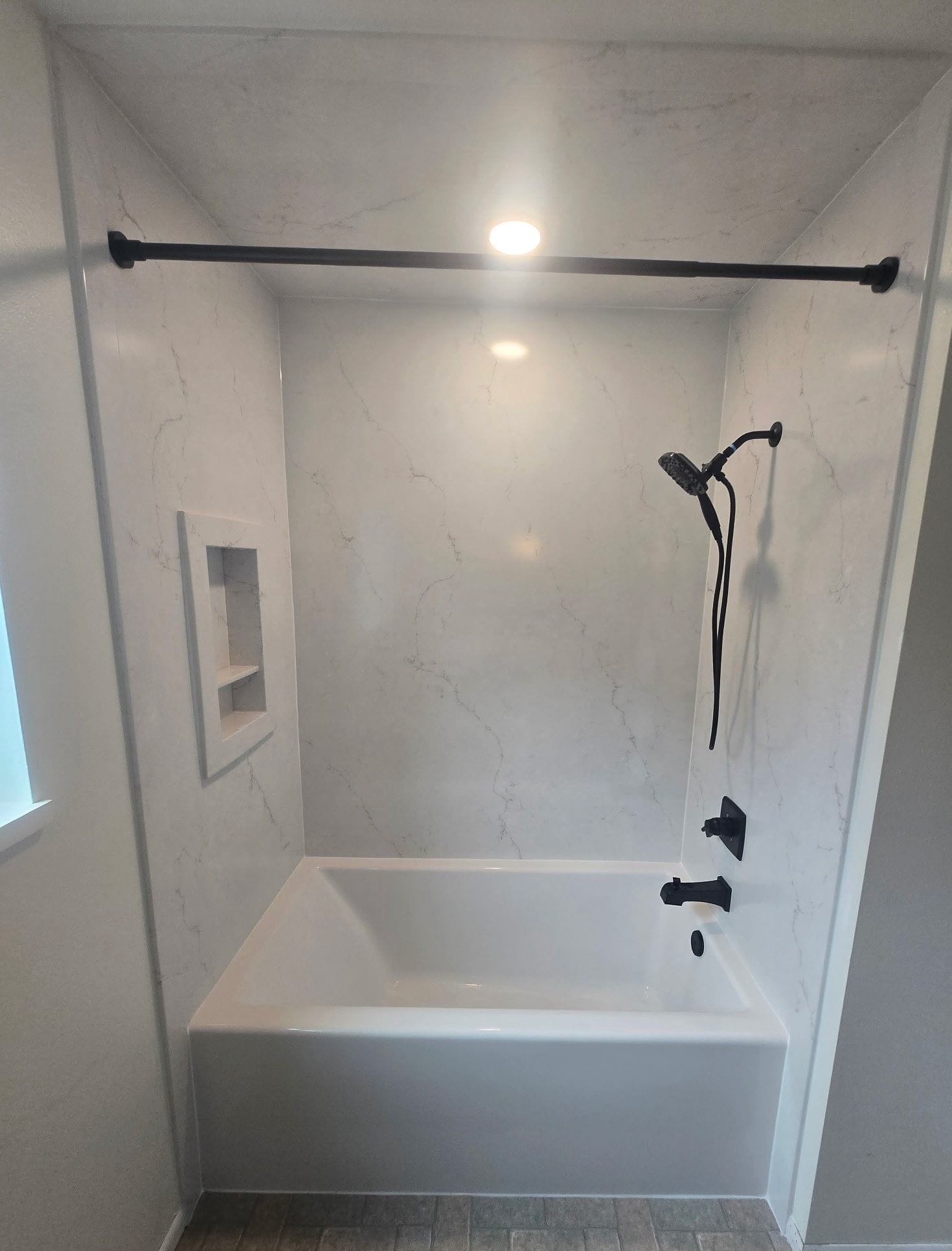 Bath & Shower Combo, SW Concord St, Seattle, WA 98136
