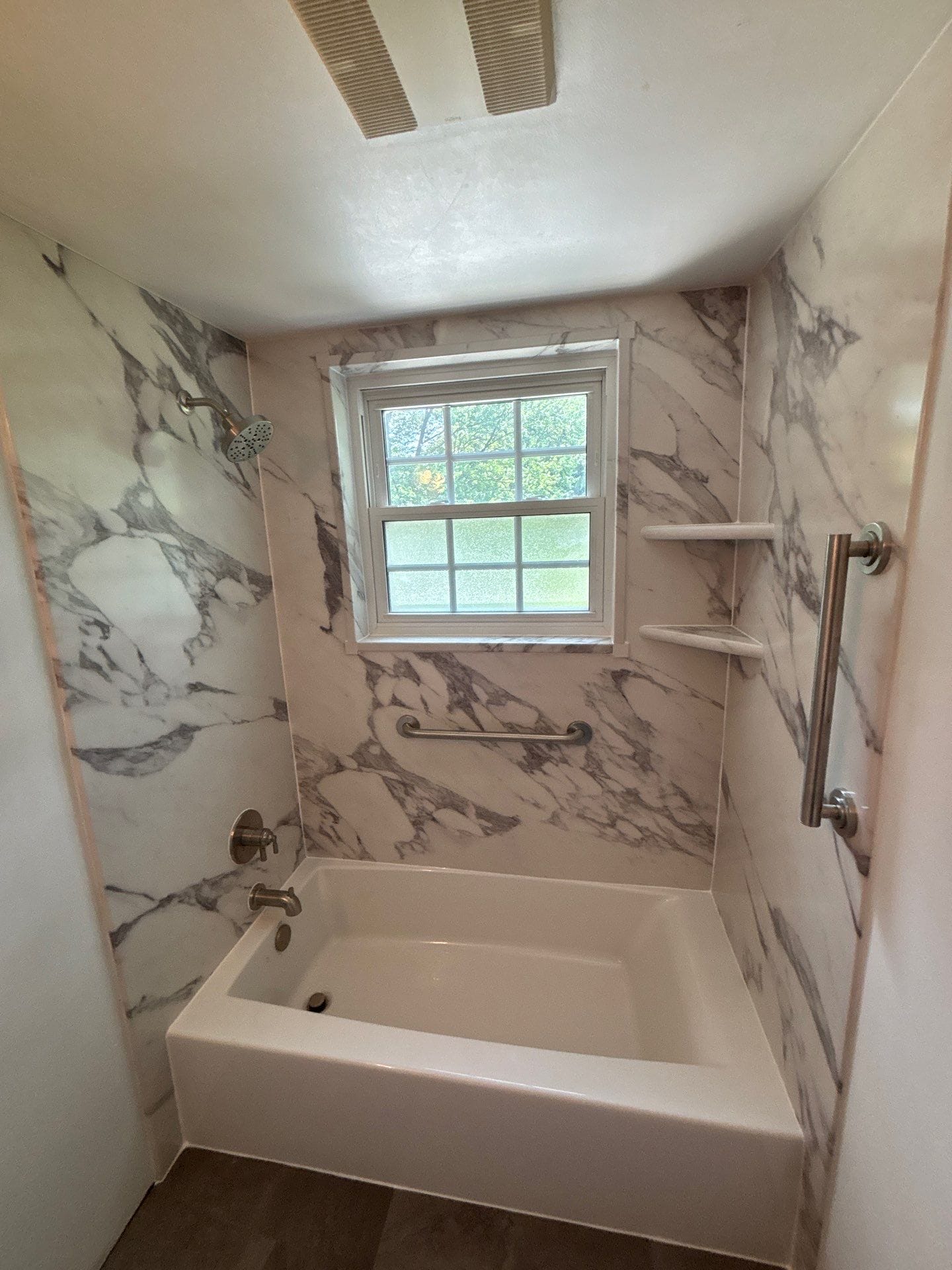 New Bathtub Installation, Plantation Way, Cincinnati, OH 45224
