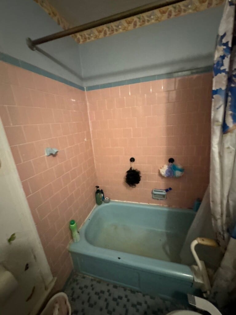 Before - Walk-in Tub Installation, Saint Fabian Ln, Dundalk, MD 21222